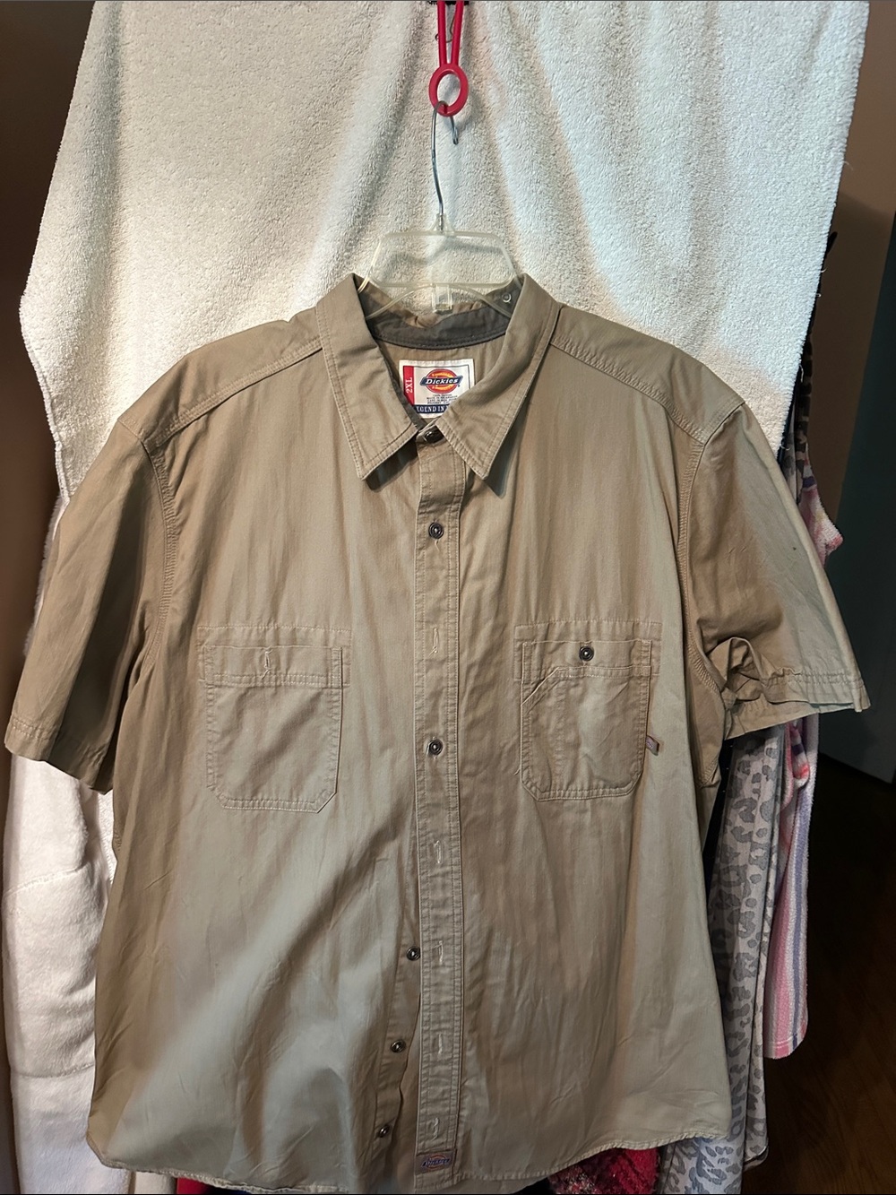 Dickies Men's Short Sleeve Button-Down Shirt in Khaki/Tan